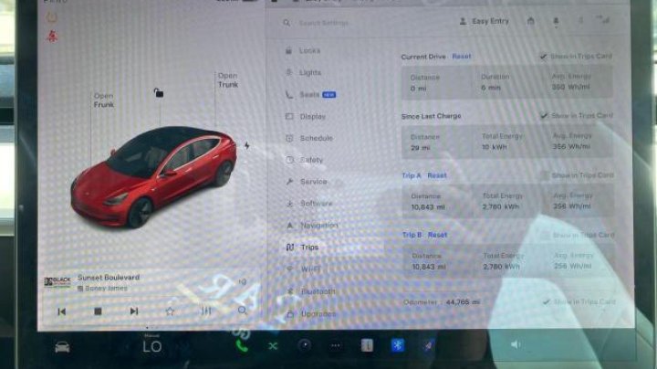 Tesla Model 3  2018
