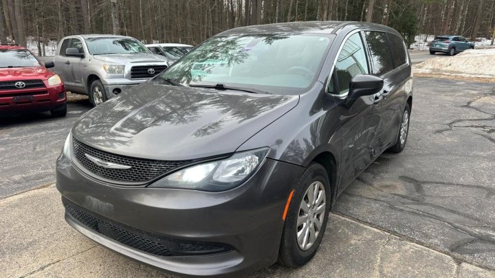 CHRYSLER VOYAGER L 2021