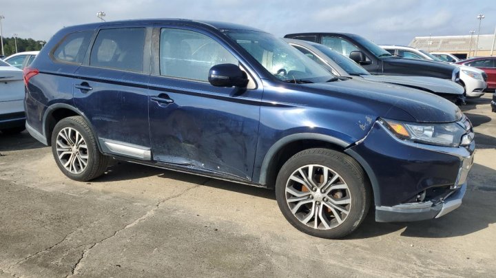 Mitsubishi Outlander SE 2016