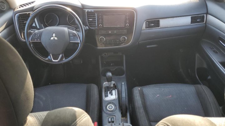 Mitsubishi Outlander SE 2016
