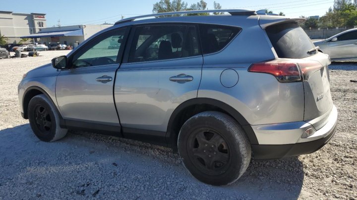 Toyota RAV4 LE 2016