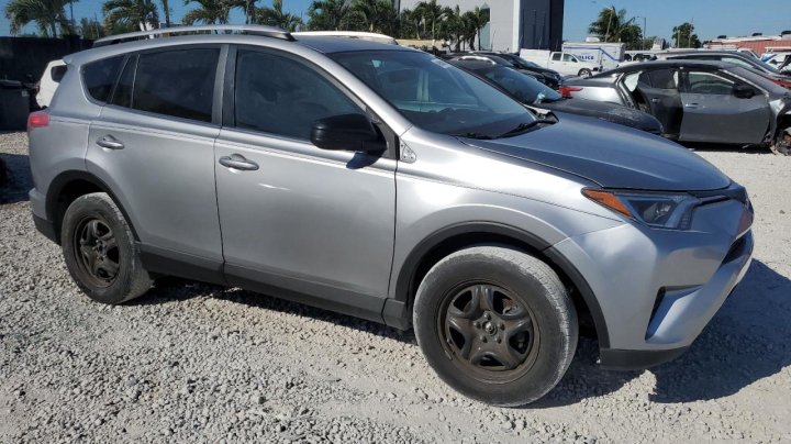Toyota RAV4 LE 2016