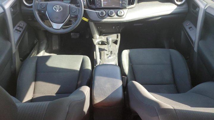 Toyota RAV4 LE 2016