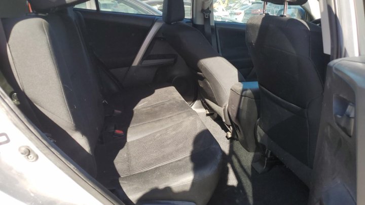 Toyota RAV4 LE 2016