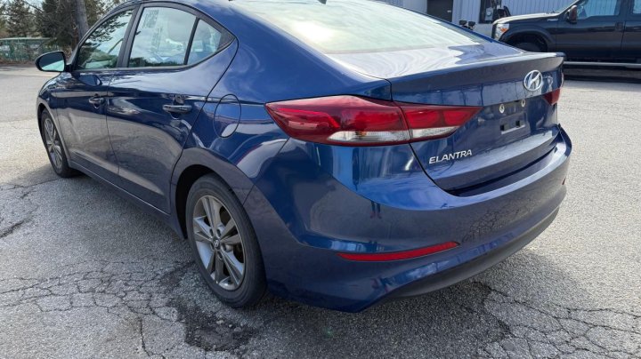 Hyundai Elantra SEL 2018