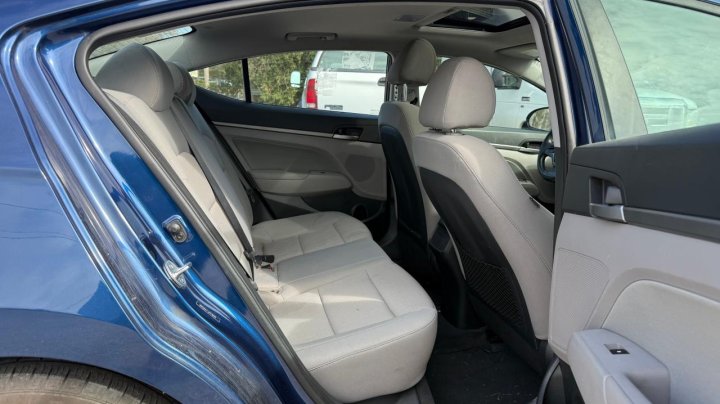 Hyundai Elantra SEL 2018
