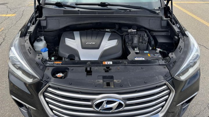 Hyundai Santa Fe SE 2019