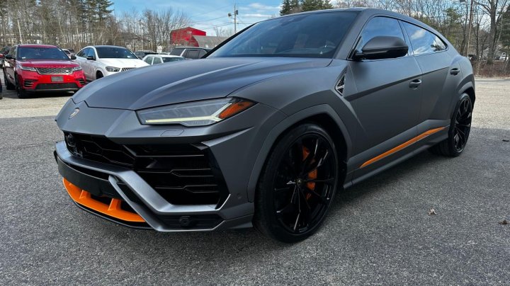 Lamborghini Urus  2019