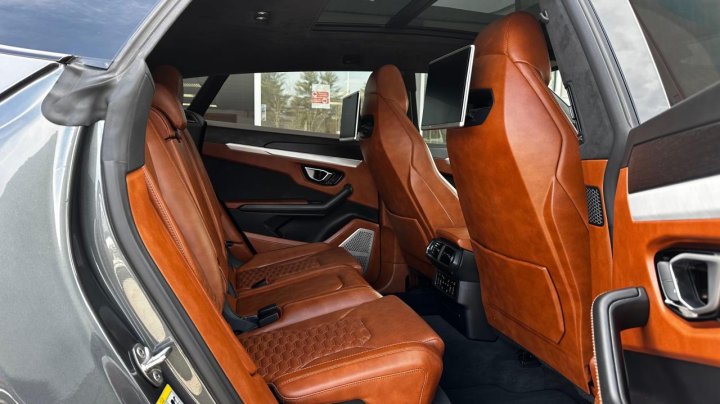 Lamborghini Urus  2019