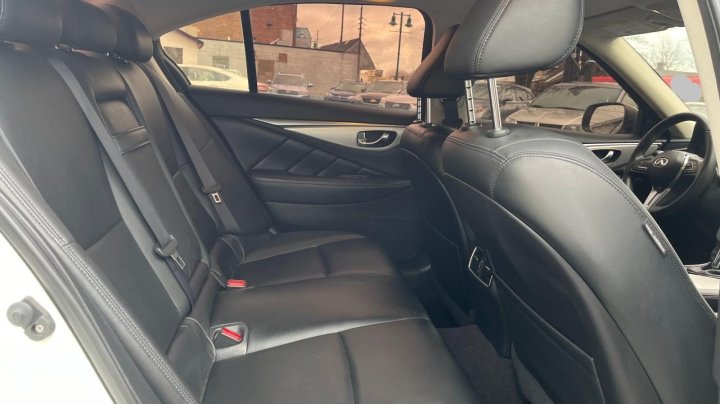 INFINITI Q50 LUXE 2021