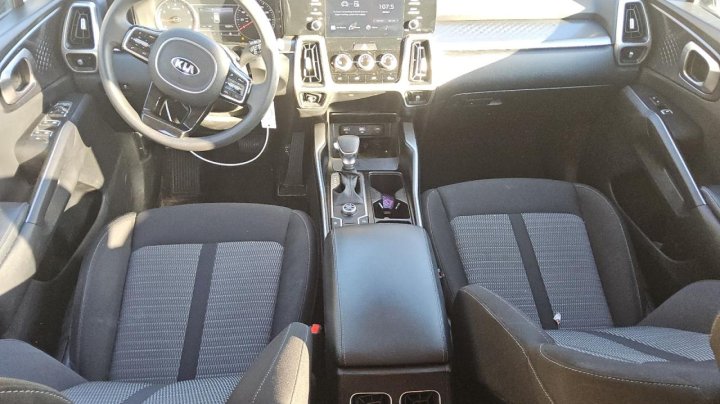 KIA Sorento LX 2021