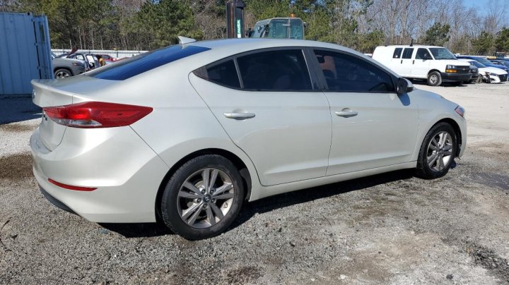Hyundai Elantra SE 2017