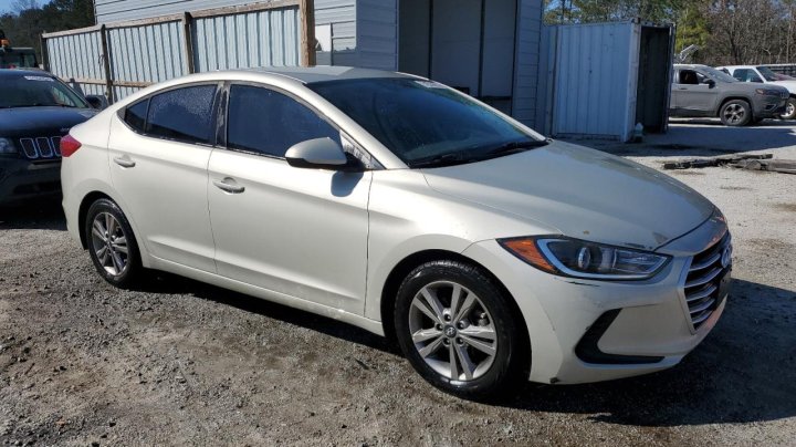 Hyundai Elantra SE 2017