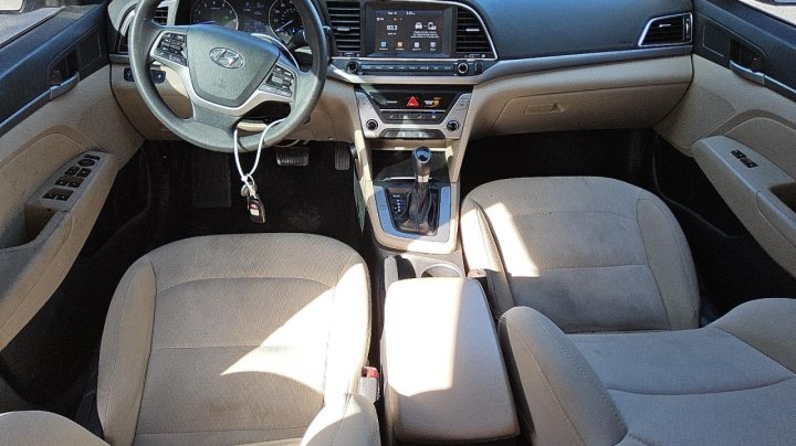 Hyundai Elantra SE 2017