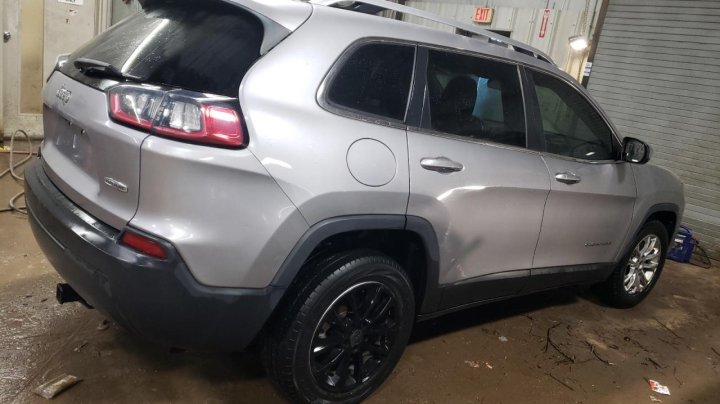 JEEP Cherokee LATITUDE 2019