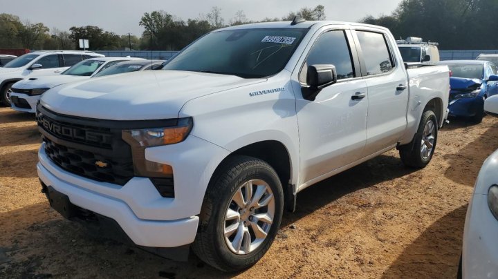 Chevrolet Silverado C1500 CUSTOM 2022