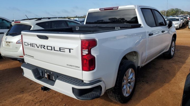 Chevrolet Silverado C1500 CUSTOM 2022