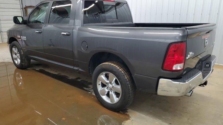 RAM 1500 SLT 2017