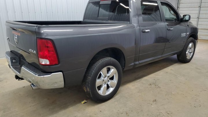 RAM 1500 SLT 2017