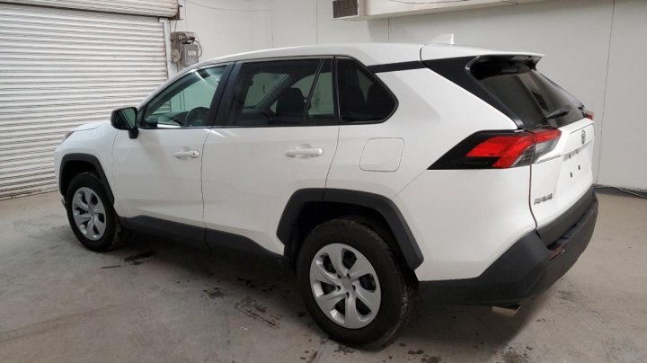 Toyota RAV4 LE 2024