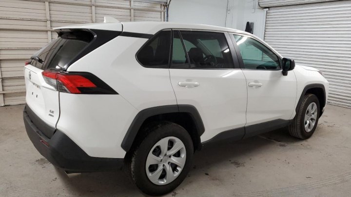Toyota RAV4 LE 2024