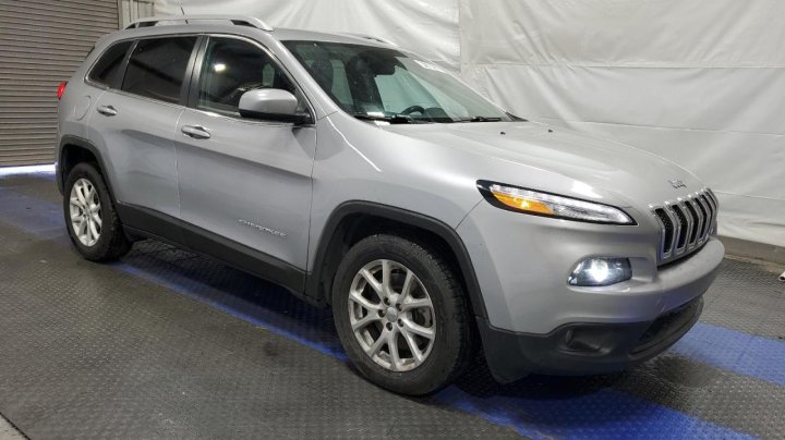 JEEP Cherokee LATITUDE 2017