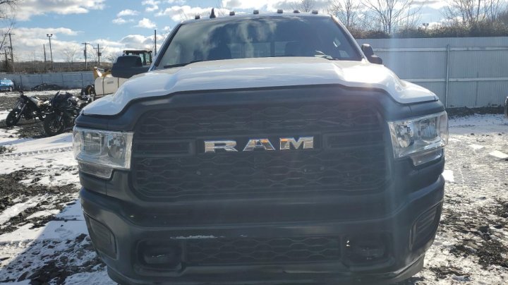 RAM 3500 TRADESMAN 2022