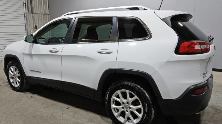 JEEP Cherokee LATITUDE 2016