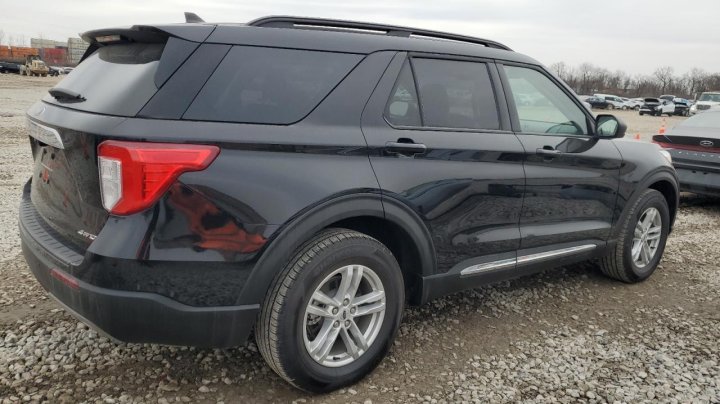 Ford Explorer XLT 2023