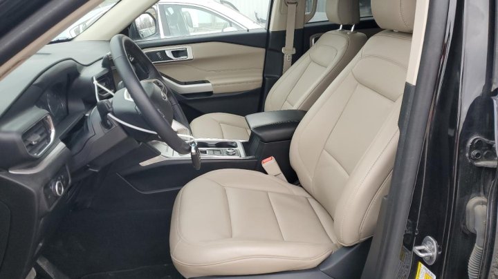 Ford Explorer XLT 2023