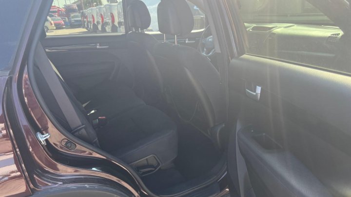 KIA Sorento LX 2015