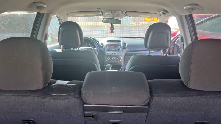 KIA Sorento LX 2015