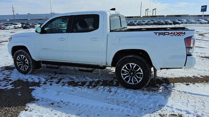 Toyota TACOMA DOUBLE CAB 2023