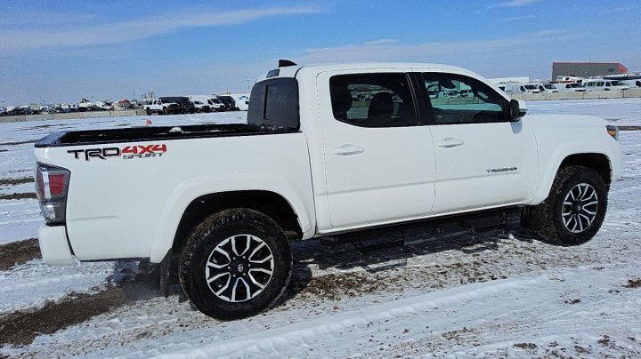 Toyota TACOMA DOUBLE CAB 2023