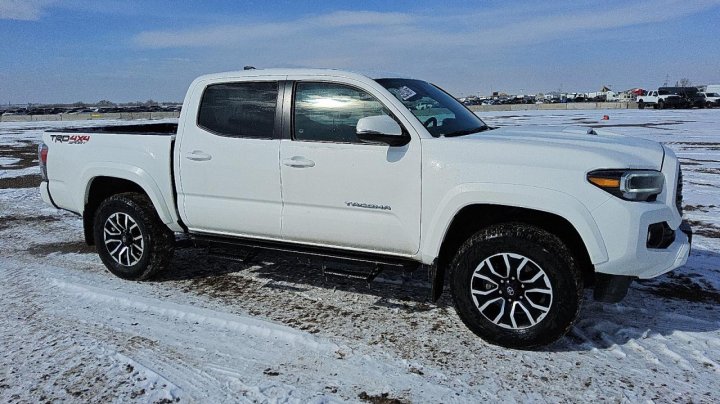 Toyota TACOMA DOUBLE CAB 2023