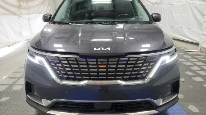 KIA CARNIVAL  2024