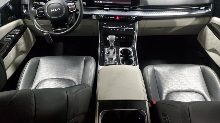 KIA CARNIVAL  2024