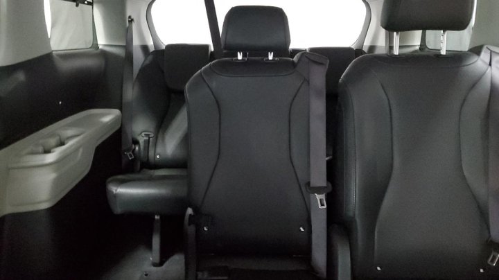 KIA CARNIVAL  2024