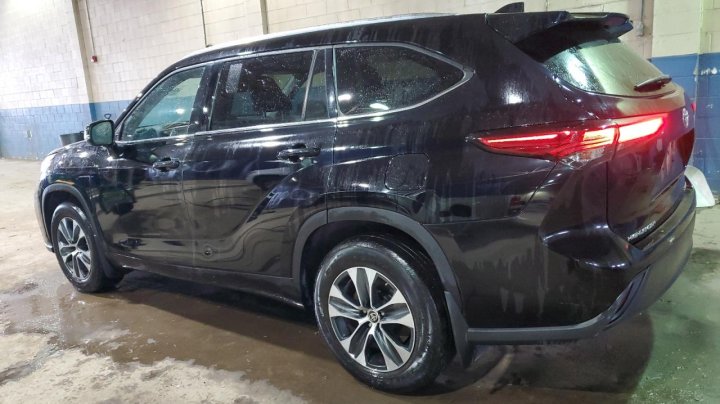 Toyota Highlander XLE 2021