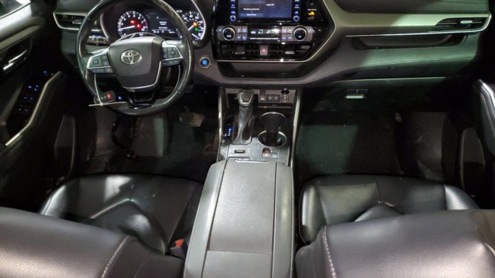 Toyota Highlander XLE 2021