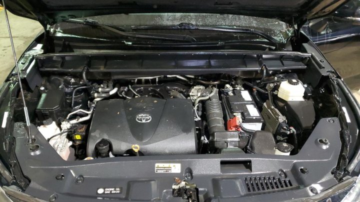 Toyota Highlander XLE 2021