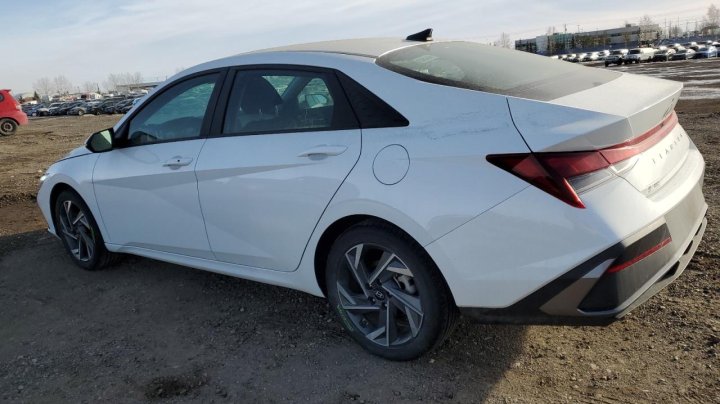 Hyundai Elantra SEL 2024