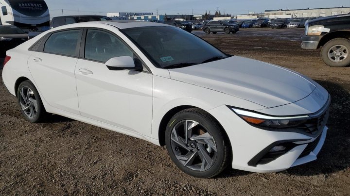 Hyundai Elantra SEL 2024