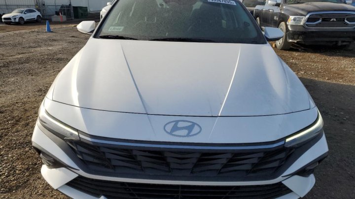 Hyundai Elantra SEL 2024