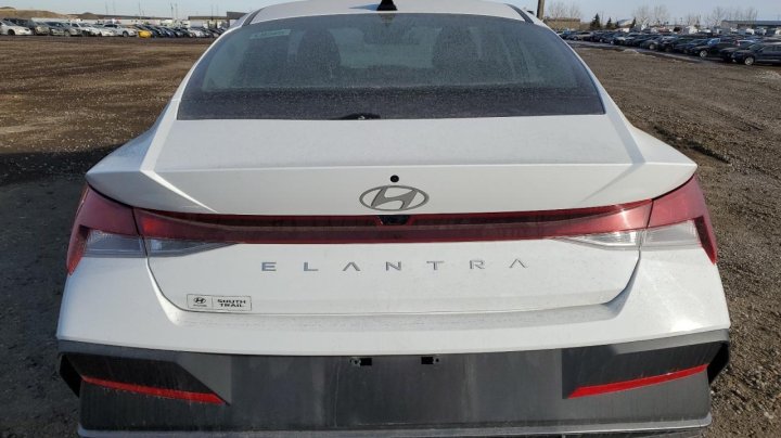Hyundai Elantra SEL 2024