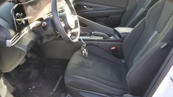 Hyundai Elantra SEL 2024