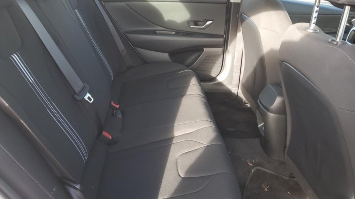 Hyundai Elantra SEL 2024