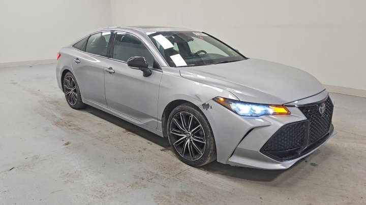 Toyota Avalon  2019