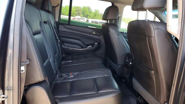 Chevrolet Suburban  2019