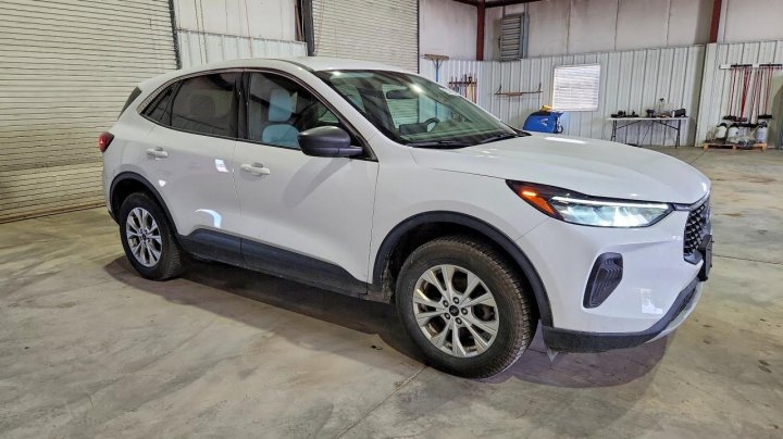 Ford Escape  2023